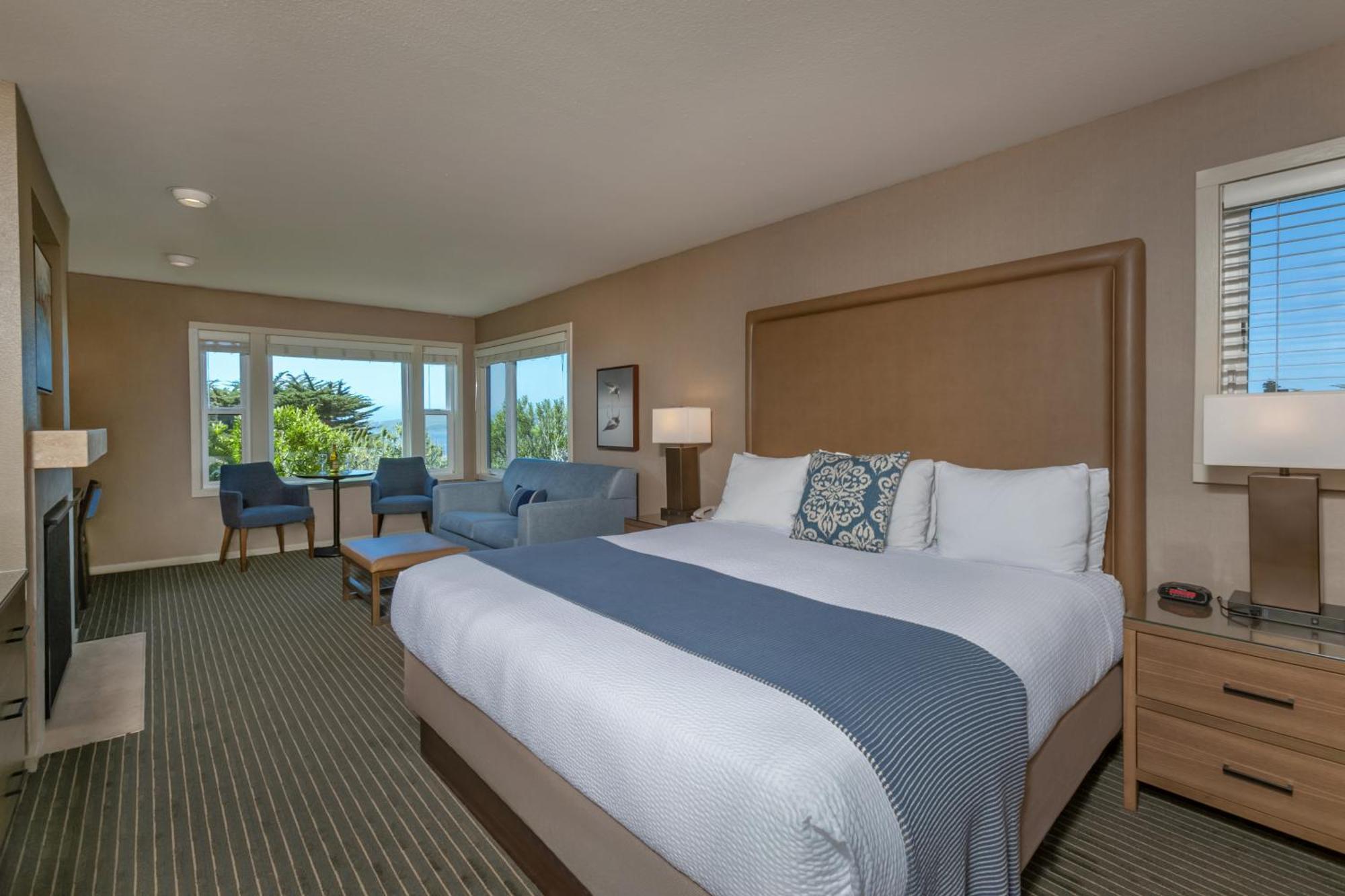 Deluxe King Room,1638481505:JPEG