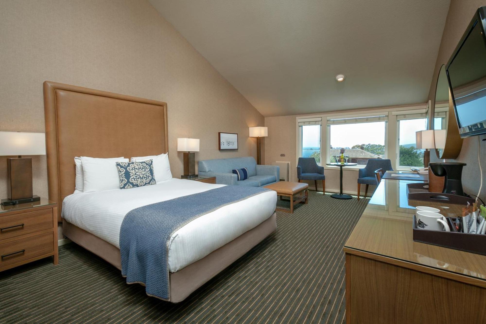 Deluxe Queen Room,1638481525:JPEG